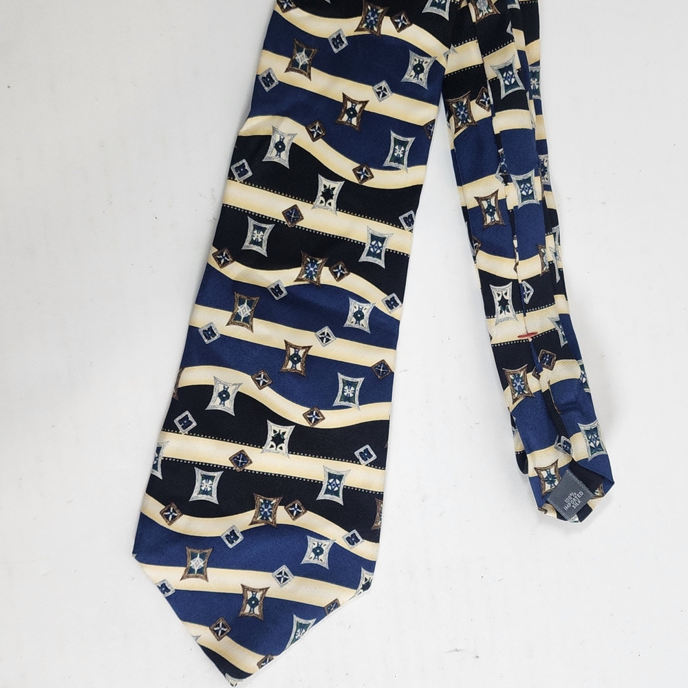 Barrington Vtg Navy and Cream Geometric Wave Men's‎ Tie